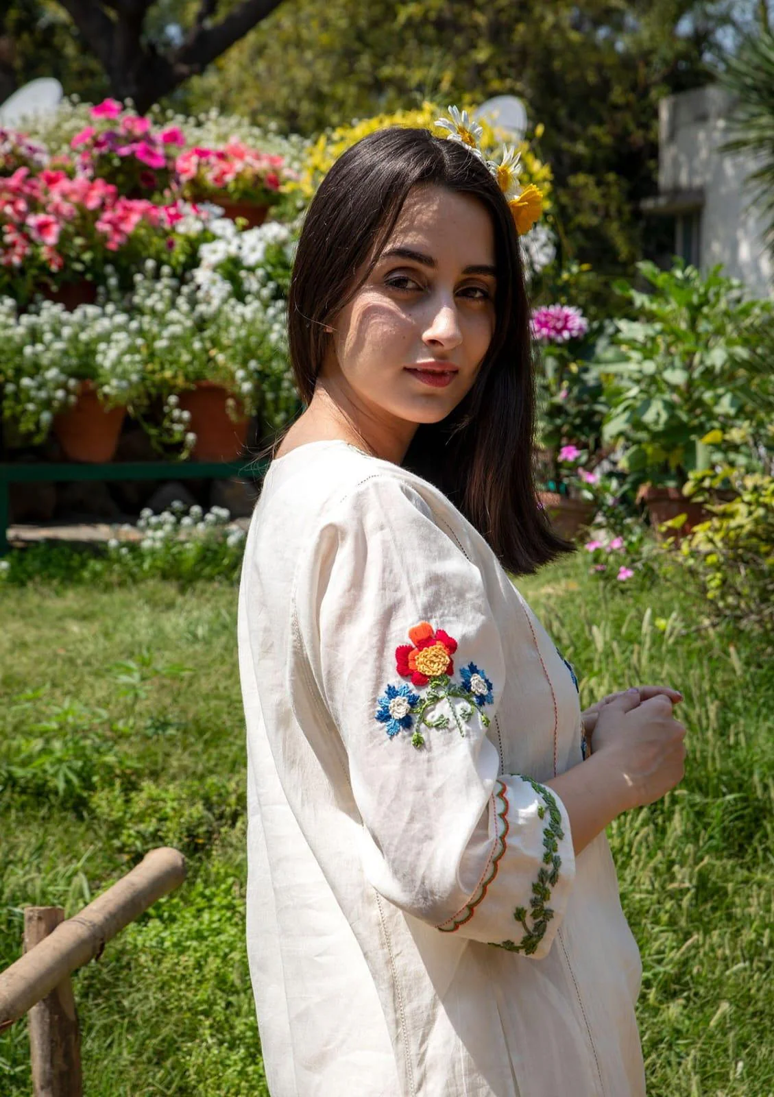 Off White Embroidered Cotton Kurta and Pant Set - Image 3