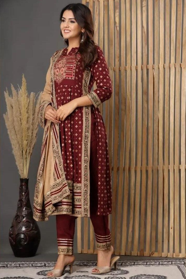 Maroon Handwork Embroidered Kurta And Pant Set With Dupatta - Image 3