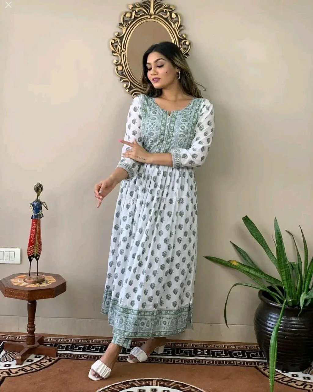 Printed Nayra Cut Kurta and Pant Set - Image 3