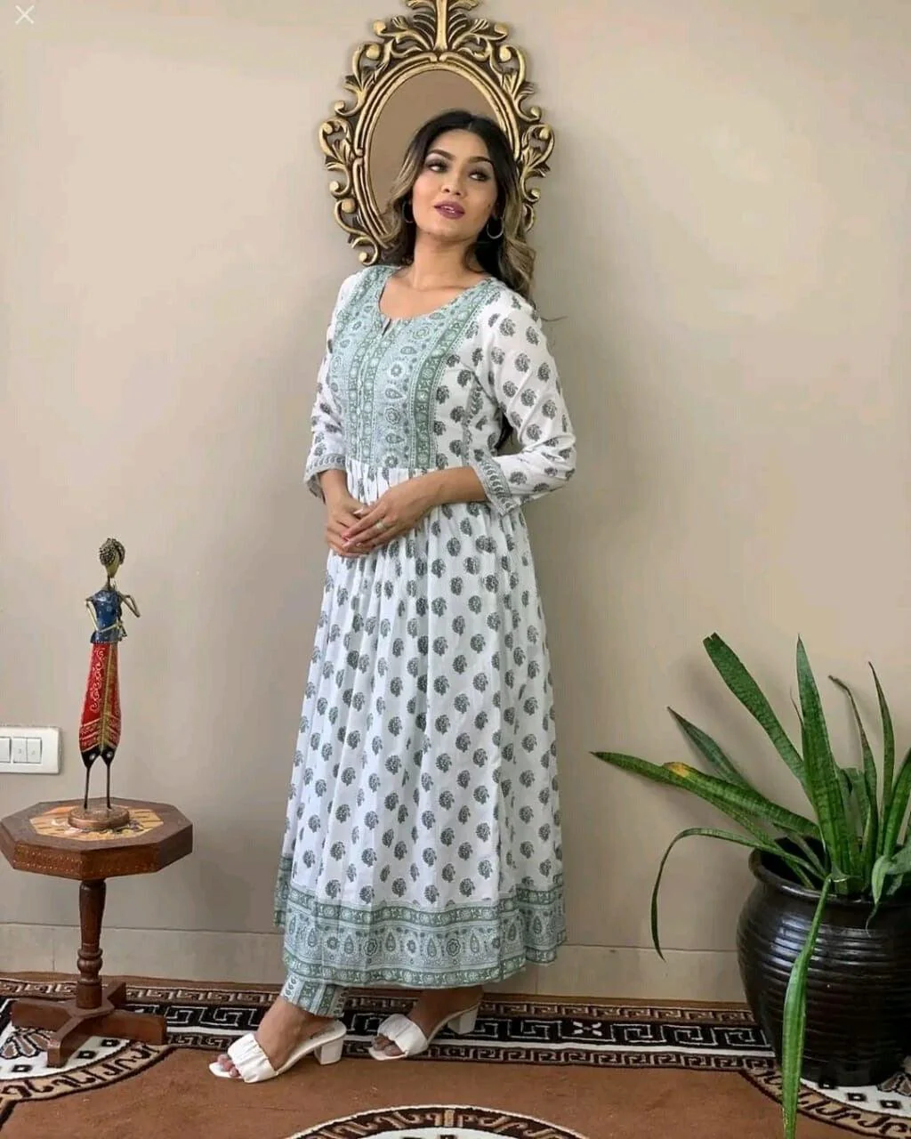 Printed Nayra Cut Kurta and Pant Set - Image 4